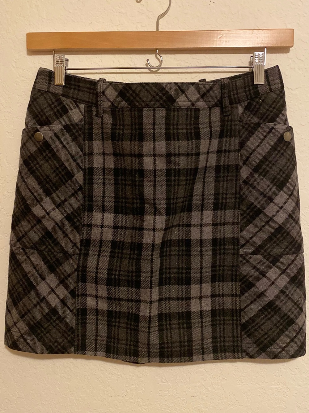 Eddie Bauer Vintage Gray Black Tartan Plaid Wool Blend Mini Skirt Lined Size 8